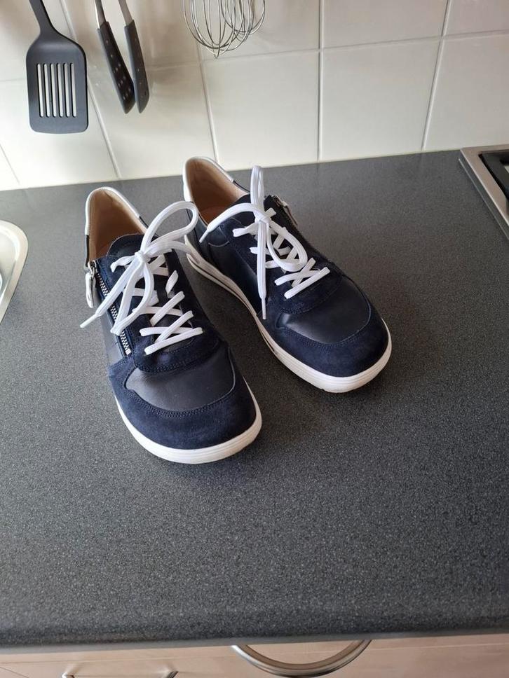 Sneakers dames helvesko [= van intersko] maat 43, Kleding | Dames, Schoenen, Zo goed als nieuw, Sneakers of Gympen, Blauw, Ophalen of Verzenden