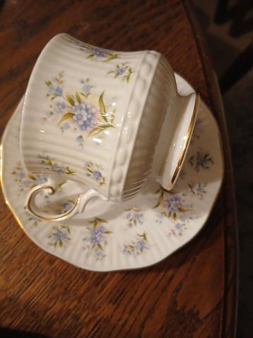 Vintage Kop en Schotel - Queen's Forget-me-not beschikbaar voor biedingen