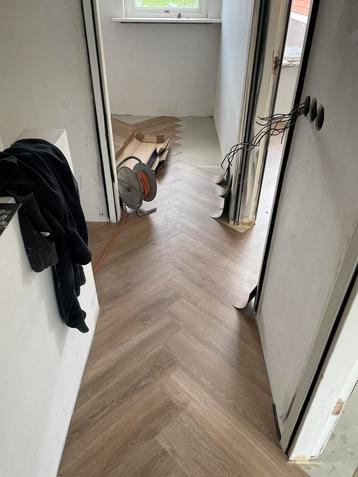 PVC vloerenlegger door heel Nederland  beschikbaar voor biedingen