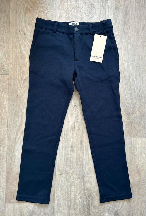 Donkerblauwe broek/pantalon van Scotch & Soda - maat 128, Kinderen en Baby's, Kinderkleding | Maat 128, Nieuw, Jongen, Broek, Ophalen of Verzenden