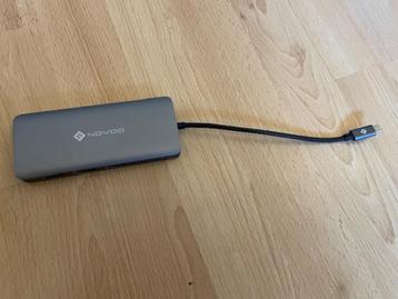 USB-C hub inclusief voeding beschikbaar voor biedingen