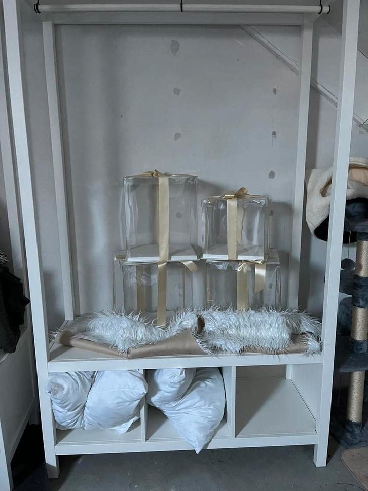 Twee open kledingkasten, Huis en Inrichting, Kasten | Kledingkasten, Zo goed als nieuw, Ophalen