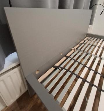 IKEA MALM bedframe hoog incl. LÖNSET lattenbodem - afbeelding 12