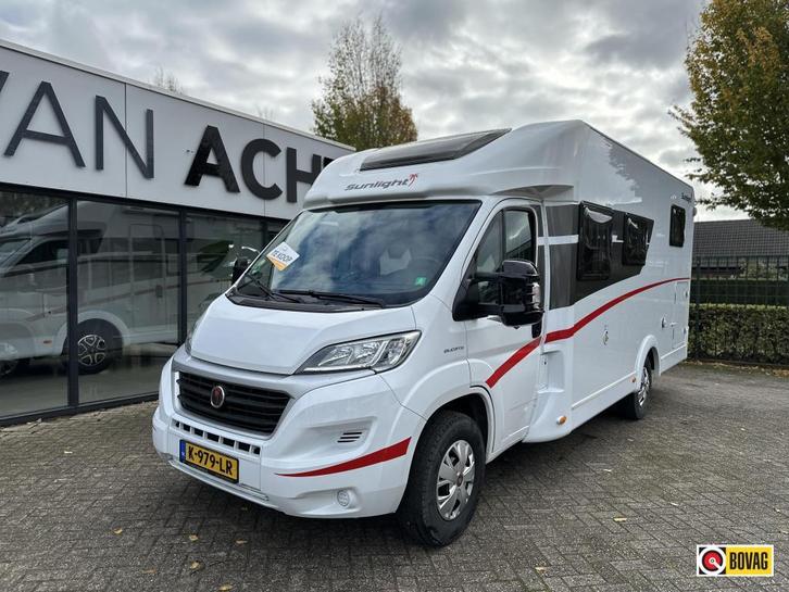 Sunlight T67S fietsendrager elektrisch, Caravans en Kamperen, Campers, Bedrijf, Half-integraal, Sunlight, Diesel, Handgeschakeld