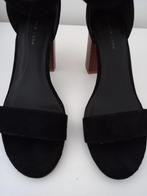 New Look zwarte suède schoenen met hak mt.38, Schoenen met hoge hakken, Zo goed als nieuw, Zwart, Ophalen