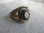 Gemerkt zilveren ring met geslepen steen en vergulde delen., 19 tot 20, Ophalen of Verzenden, Zo goed als nieuw, Dame