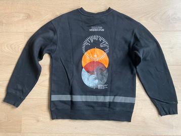 Leuke sweater (jongens / heren mt XS) print op rug beschikbaar voor biedingen