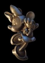Walt Disney Mini Mouse embleem vintage tin zeldzaam Mickey, Verzamelen, Verzenden, Mickey Mouse, Zo goed als nieuw, Beeldje of Figuurtje