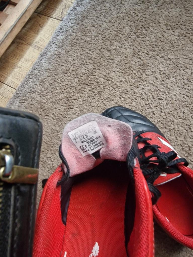 Voetbalschoenen - Puma - Maat 3132 33, Sport en Fitness, Voetbal, Maat XS of kleiner, Ophalen of Verzenden, Gebruikt, Schoenen