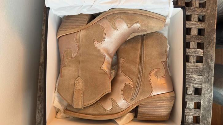 Via Vai Laarsjes - Zand/Champagne - Zo goed als nieuw, Kleding | Dames, Schoenen, Zo goed als nieuw, Lage of Enkellaarzen, Beige