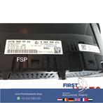 W176 AMG line tellerklok Mercedes A Klasse 2018 Facelift KMu, Gebruikt, -, Ophalen of Verzenden, -