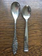 2 x verzilverd theelepeltje ( Sola 90 ) uitgegeven door VARA, Ophalen of Verzenden, Zo goed als nieuw, Tv, Gebruiksvoorwerp