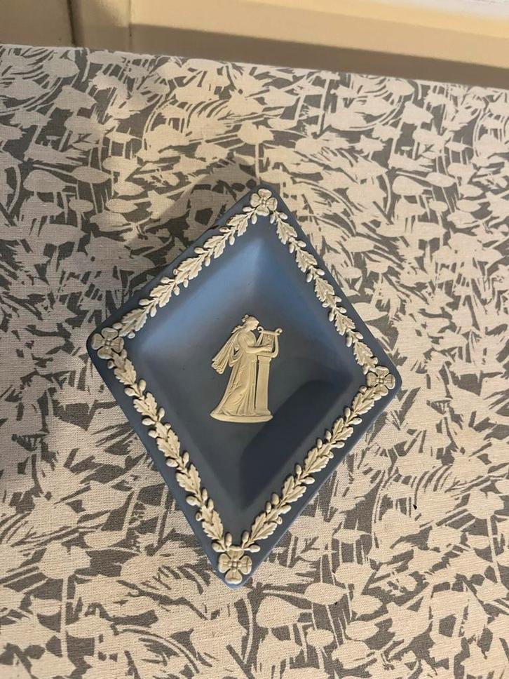 Wedgwood Jasperware Schaal Athena, Antiek en Kunst, Antiek | Keramiek en Aardewerk, Ophalen