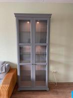 Vitrinekast grijs, in zeer goede staat., Huis en Inrichting, Kasten | Vitrinekasten, Ophalen, 200 cm of meer, 50 tot 100 cm, 25 tot 50 cm
