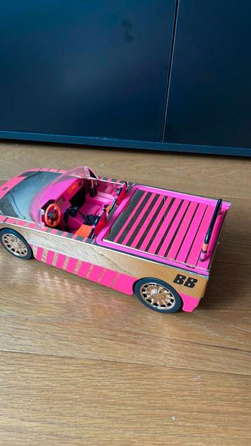 L.O.L clubhuis + auto beschikbaar voor biedingen