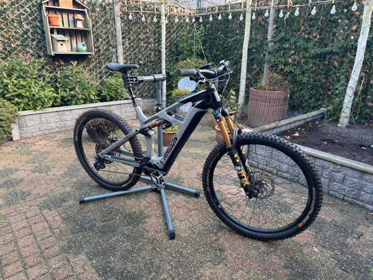 Radon render 10 xl emtb 123km nieuw 750 watt accu bosch cx, Fietsen en Brommers, Fietsen | Mountainbikes en ATB, Zo goed als nieuw