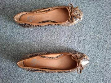 Te koop 1 paar slange motief ballerina's.  beschikbaar voor biedingen