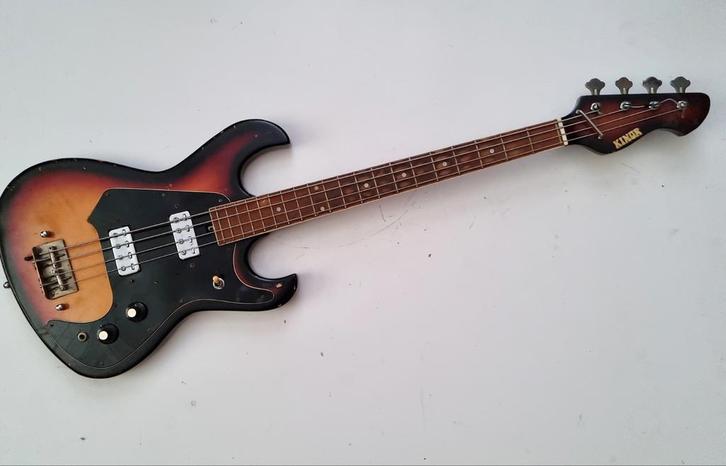 Vintage jaren 60 / 70 basgitaar, Muziek en Instrumenten, Snaarinstrumenten | Gitaren | Bas, Zo goed als nieuw, Ophalen of Verzenden