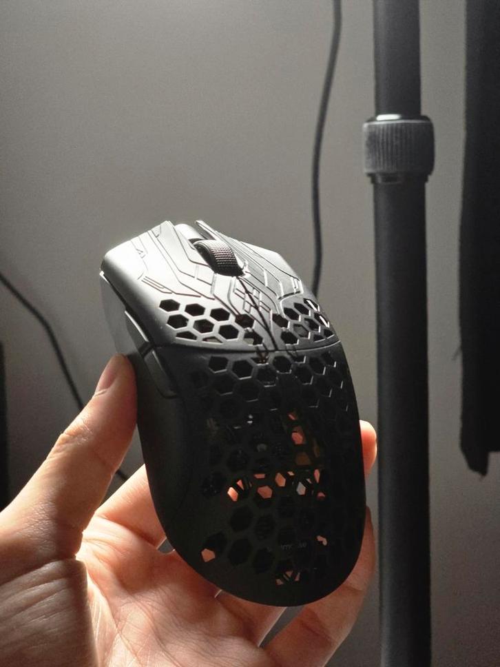 Finalmouse ULX Competition Muis, Computers en Software, Muizen, Zo goed als nieuw, Muis, Rechtshandig, Draadloos, Gaming muis