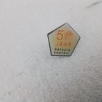 KNVB 5jaar betaald voetbal, Verzamelen, Speldjes, Pins en Buttons, Ophalen of Verzenden, Gebruikt, Sport