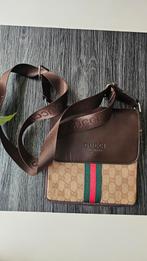 Gucci Tas, Sieraden, Tassen en Uiterlijk, Tassen | Schoudertassen, Overige merken, Gebruikt, Bruin, Ophalen of Verzenden