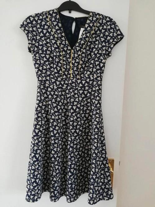 Weekend Maxmara mid- length V-neck floral print dress. XXS, Kleding | Dames, Jurken, Zo goed als nieuw, Maat 34 (XS) of kleiner