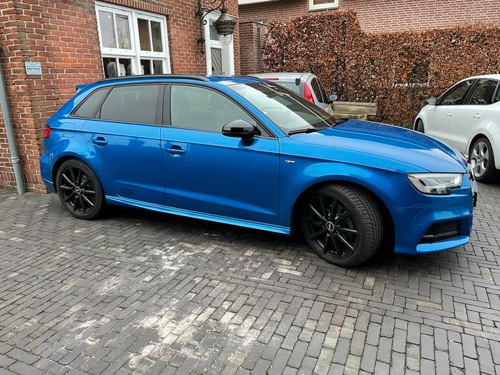 Audi A3 orginele set 18 inch S-Line velgen met winterbanden, Auto-onderdelen, Banden en Velgen, Velg(en), Winterbanden, 18 inch