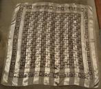 Vintage CRISTIAN DIOR. sjaal, Kleding | Dames, Mutsen, Sjaals en Handschoenen, Ophalen of Verzenden, Zo goed als nieuw, Maat 46/48 (XL) of groter