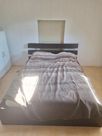 Twijfelaar bedframe – nette staat – matras optioneel