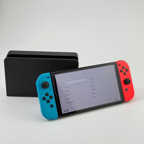 Nintendo Switch OLED 64GB Blauw/Rood | Nette staat, Spelcomputers en Games, Spelcomputers | Nintendo Switch, Zo goed als nieuw