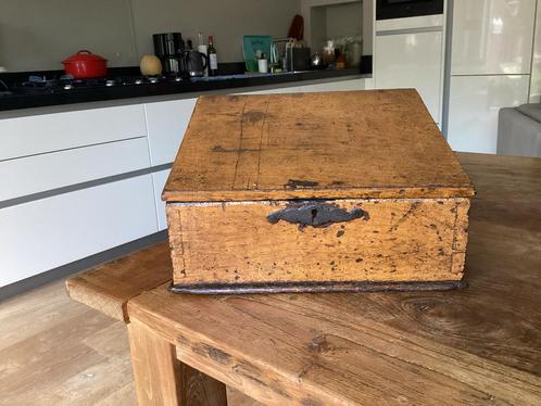 Antiek Houten Kistje in Prima Staat - Woonaccessoire, Antiek en Kunst, Antiek | Woonaccessoires, Ophalen of Verzenden