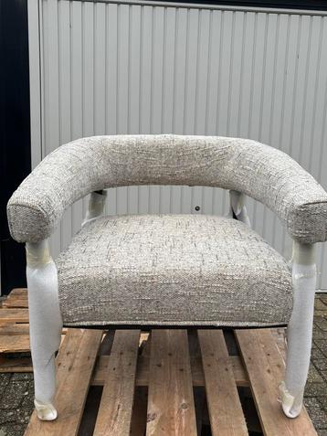 Ruime fauteuil  beschikbaar voor biedingen