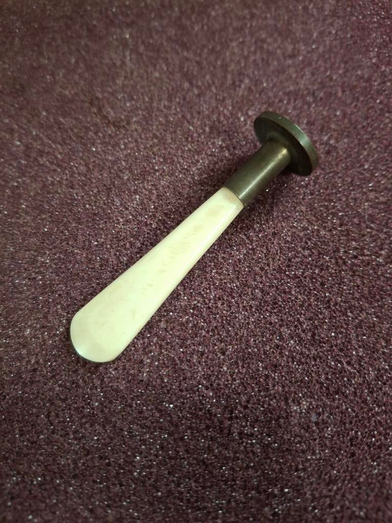 Lakstempel, Antiek en Kunst, Ophalen of Verzenden