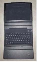 Hoesje met toetsenbord voor Ipad, Ophalen, Zo goed als nieuw, 10 inch, Bescherming voor- en achterkant