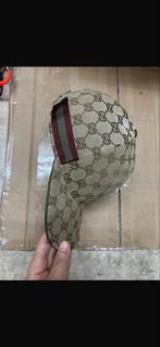 Gucci Limited Edition Pet - Rood, Ophalen of Verzenden, Zo goed als nieuw, One size fits all, Pet