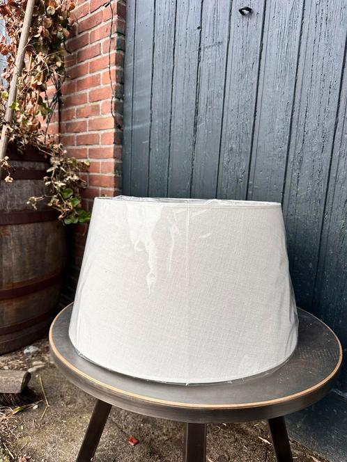 Drie nieuwe PTMD lampenkappen wit Caep, Huis en Inrichting, Lampen | Lampenkappen, Ophalen of Verzenden