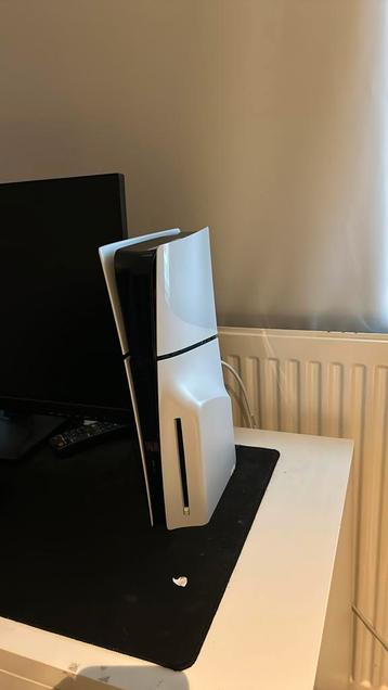 Ps5 slim 1 controller beschikbaar voor biedingen