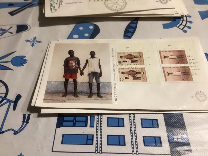 No6317 Afwijkend E354 paar met hoekstuk 1111 Heb ook van, Postzegels en Munten, Postzegels | Eerstedagenveloppen, Onbeschreven