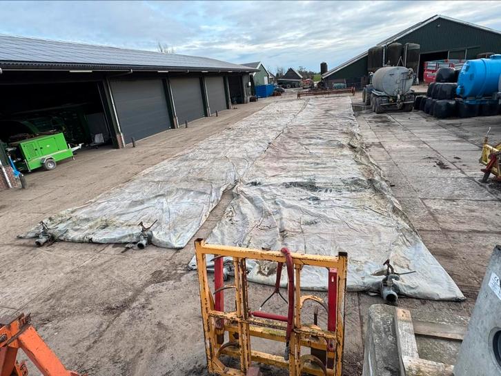 2x gebruikte mestzak 250m3 albers alligator winbag  opslag, Zakelijke goederen, Agrarisch | Werktuigen, Ophalen