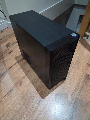 Homeserver / Nas e8400 4GB 2x1TB 1x120gb fractal core 1000 beschikbaar voor biedingen