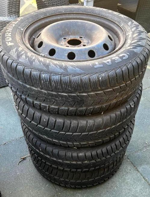 Twee sets Winter banden Renault Clio en Ford Transit Connect, Auto diversen, Overige Auto diversen, Ophalen
