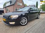 Skoda Octavia Combi 1.4 TSI Ambition Businessline DSG aut tr, Auto's, Skoda, Gebruikt, 4 cilinders, Zwart, Origineel Nederlands