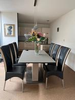 Uittrekbare glazen eettafel met lederen fauteuils, Huis en Inrichting, Ophalen, 200 cm of meer, 50 tot 100 cm, Zo goed als nieuw