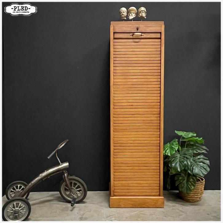Vintage eikenhouten roldeurkast Kast archiefkast, Huis en Inrichting, Kasten | Boekenkasten, Gebruikt, Minder dan 50 cm, 100 tot 150 cm