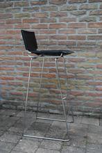 Design barkruk chrome en zwart leer, Huis en Inrichting, Barkrukken, Ophalen, Gebruikt, Met voetsteun, Metaal