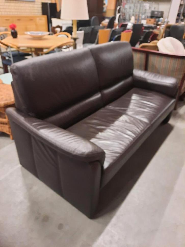 Donkerbruin leren 2,5 zitsbank, Huis en Inrichting, Banken | Sofa's en Chaises Longues, Gebruikt, Tweepersoons, 150 tot 200 cm