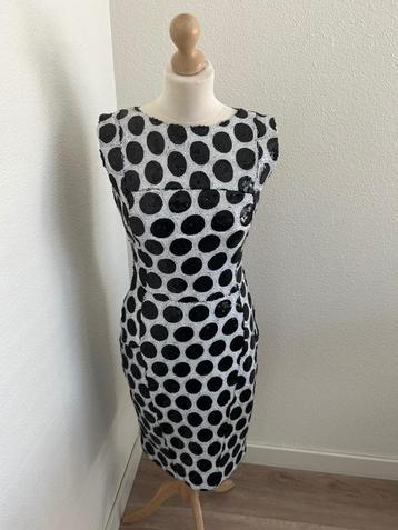 Designer coupeuse jurk maat 38 zwart wit classy feest 2228 beschikbaar voor biedingen