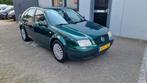 Volkswagen Bora 1.6 Trendline Airco Nieuw APK, Auto's, Volkswagen, Gebruikt, 4 cilinders, 1137 kg, 570 kg
