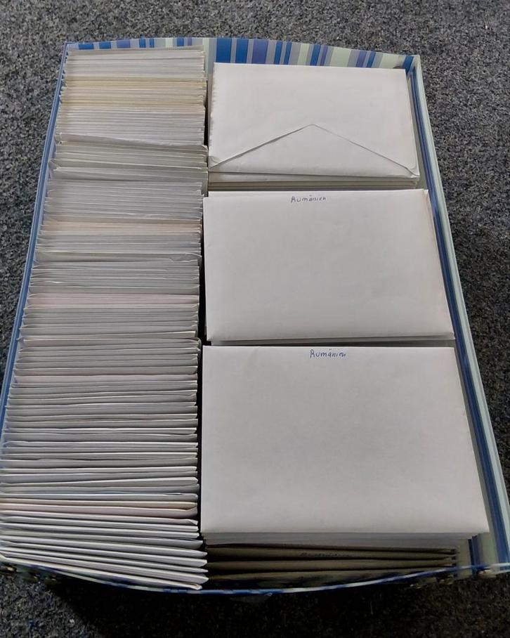 Doos Postzegels Roemenië, Postzegels en Munten, Postzegels | Europa | Overig, Gestempeld, Overige landen, Verzenden