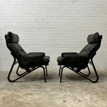 Noorse vintage design fauteuils leren stoelen Westnofa beschikbaar voor biedingen